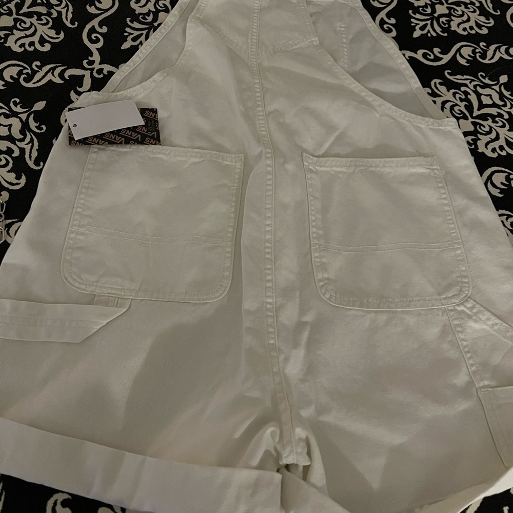 VANS Shorts overall